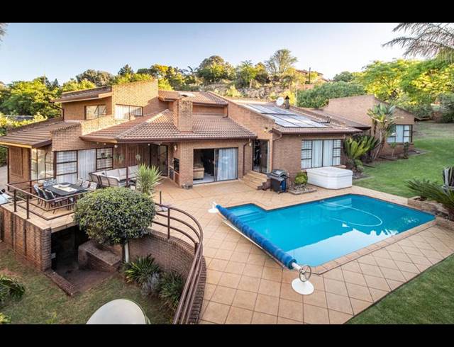 5 BEDROOM HOUSE FOR SALE IN NOORDHEUWEL